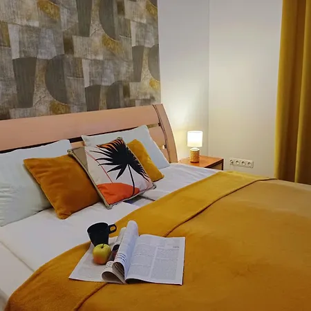 Ideally Located Center 2 Bedrooms Spacious Lägenhet